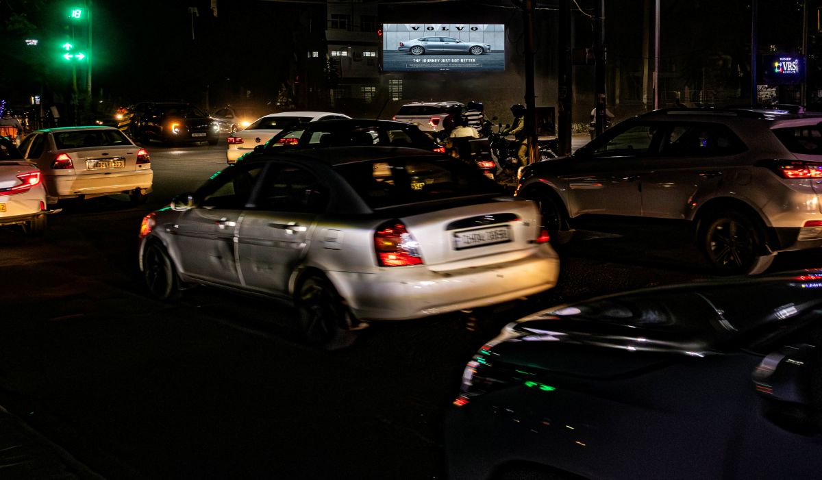3B1 Lights U2
